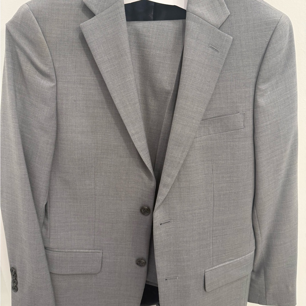 Tommy Hilfiger Classic Gray Suit
